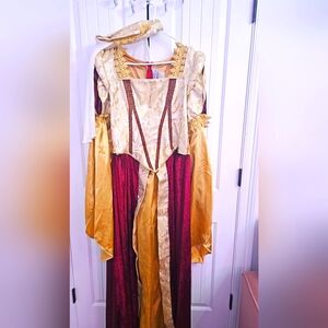 Elegant Gold and Red Adult Costume Queen And Headpiece